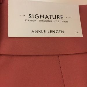 Ann Taylor Signature Ankle Length Pants - Size 16
